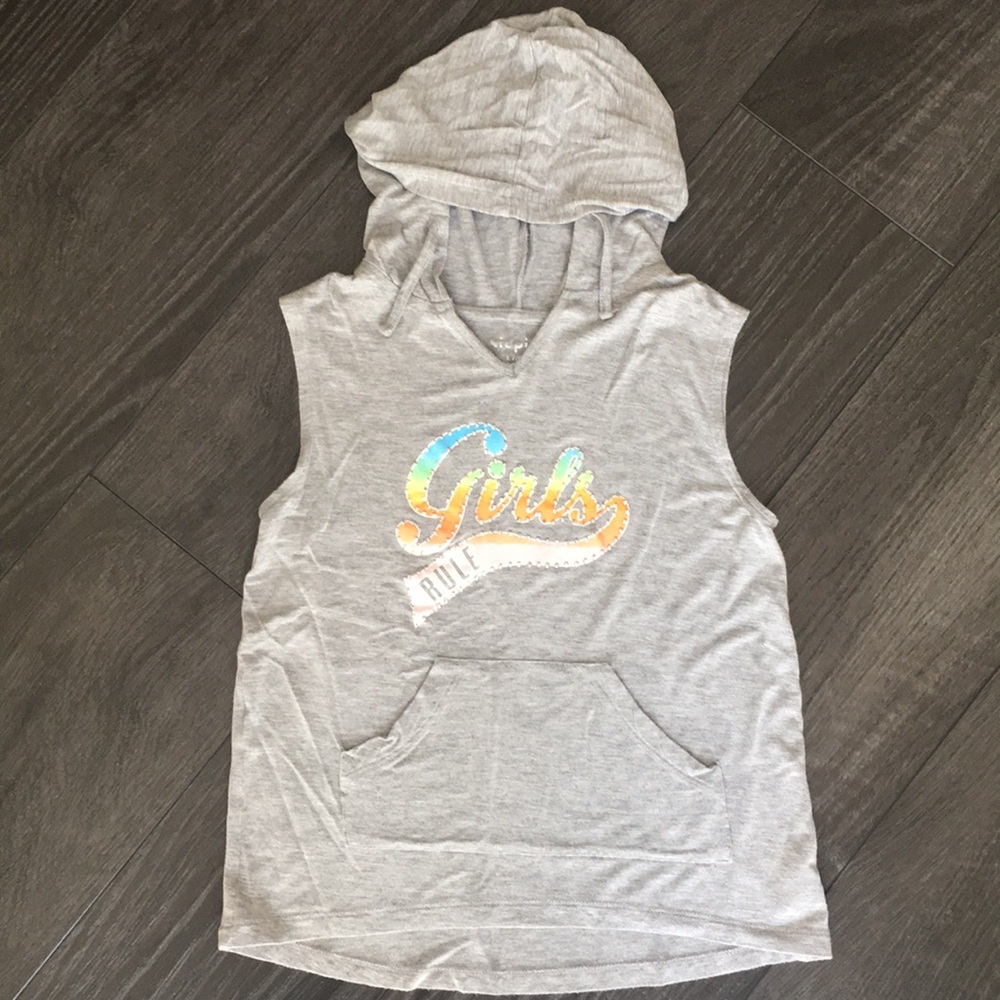 Kidpik hooded sleeveless shirt
